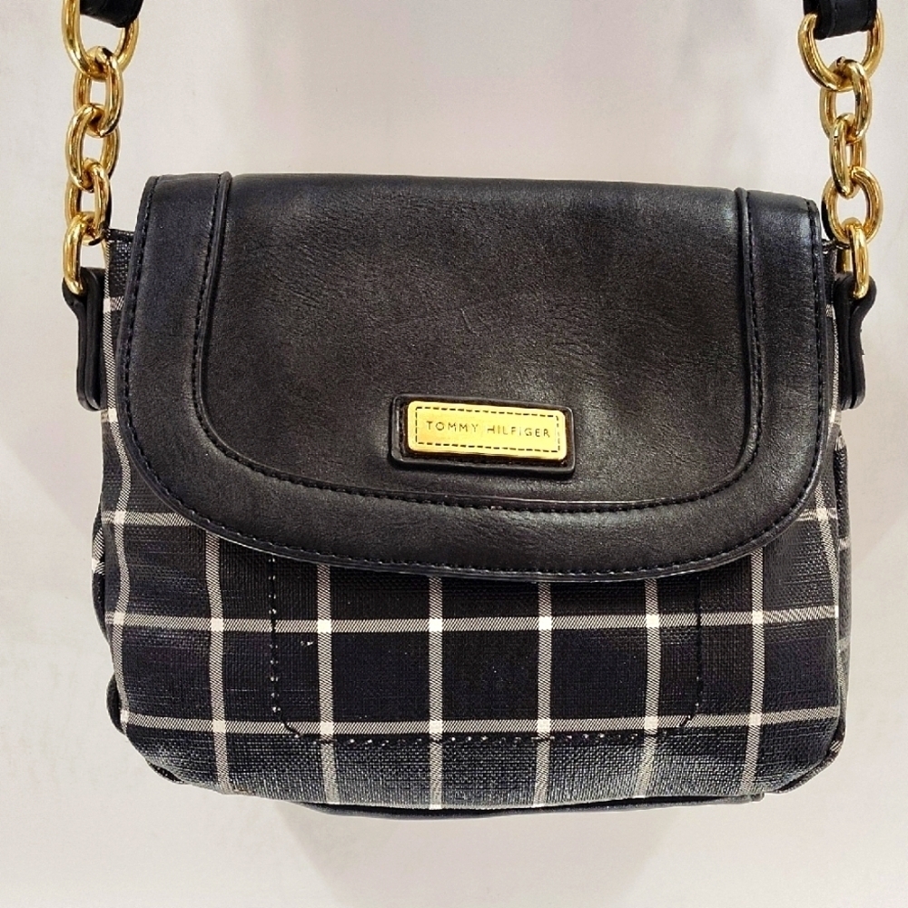Tommy Hilfiger Dark Navy Plaid Crossbody Purse Flap Over READ DESCRIPTION